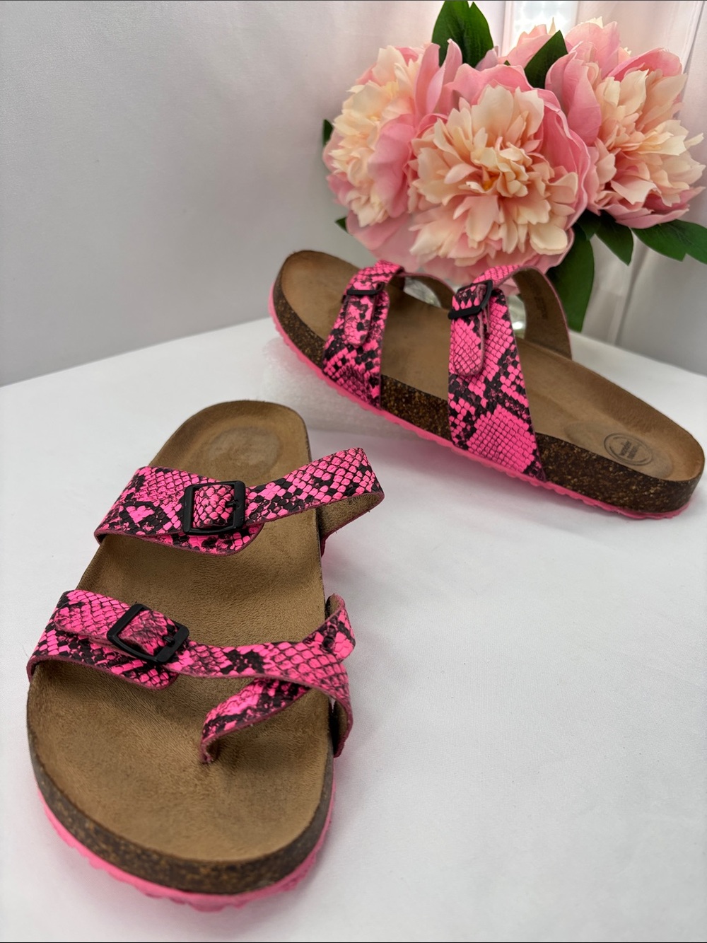 wonder nation Womens 7.5 Pink Snake-Print Double Strap Sandals #754